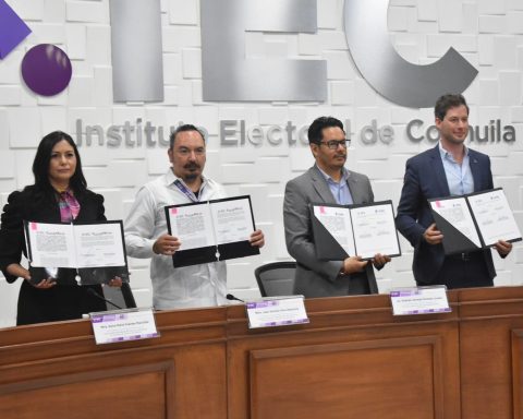 El acuerdo se firmó en las instalaciones del IEC.