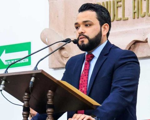 El diputado local Alberto Hurtado en una sesión en el Congreso.