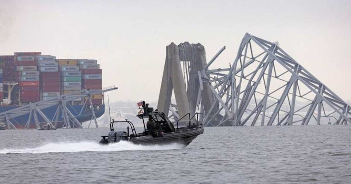 Aún hay cuatro trabajadores desaparecidos tras el colapso del puente.