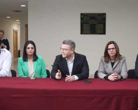 José Ángel Rodríguez Canales, presidente de la CDHEC, se reunió con legisladores.