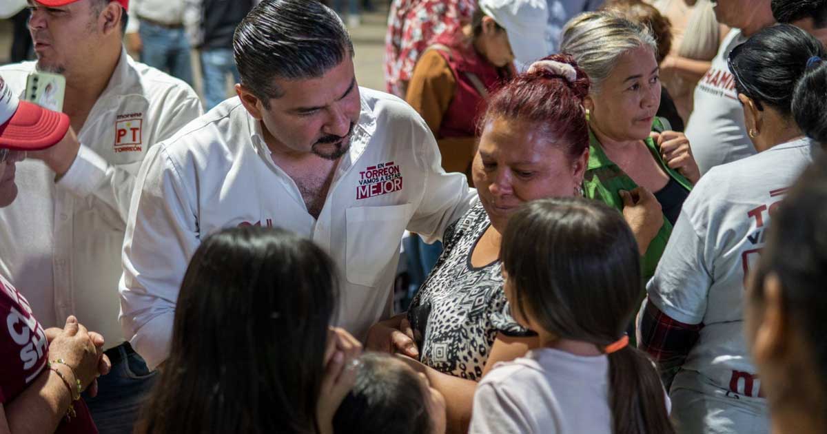 Shamir Fernández realizó recorridos casa por casa en Valle Verde