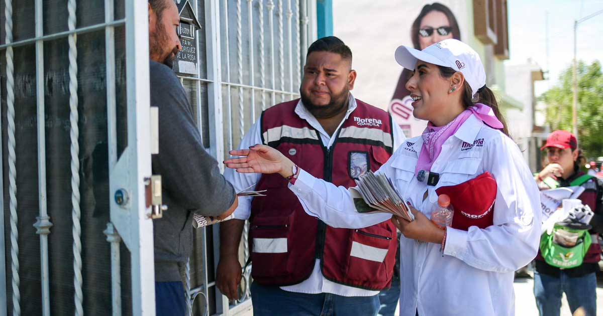 Cecilia Guadiana conversó con los vecinos de Villas de la Angostura.