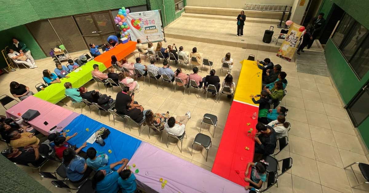 La Asociación Familias Unidas por el Autismo estuvo en la capacitación.