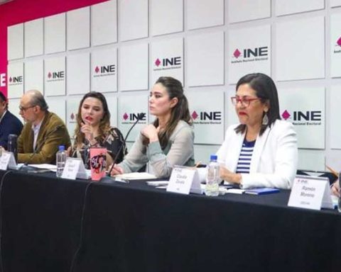 El INE bateó la solicitud de la candidata presidencial de la oposición Xóchitl Gálvez.