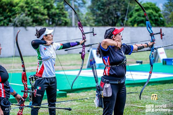 Ganan plata las coahuilenses Ana Paula Vázquez y Ángela Ruiz.