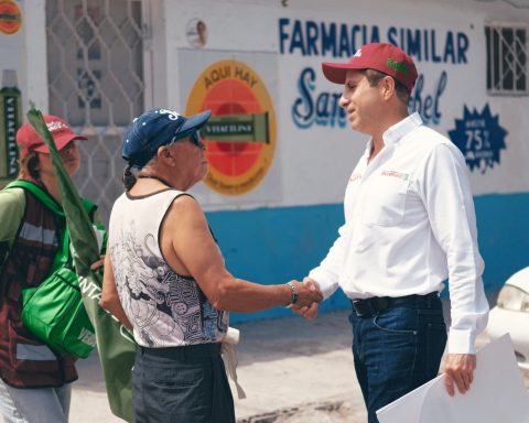 El candidato por el Distrito 05, José Refugio Sandoval Rodríguez, por la Coalición MORENA- PT - Partido Verde