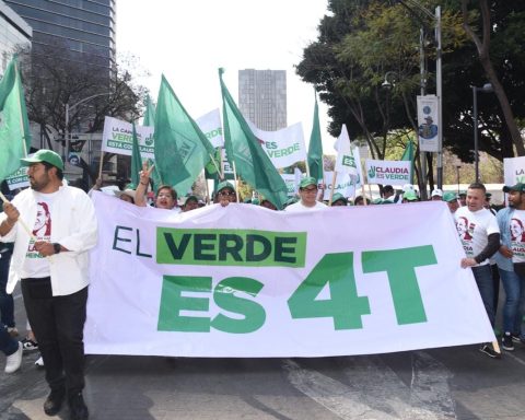 El Verde es 4T.