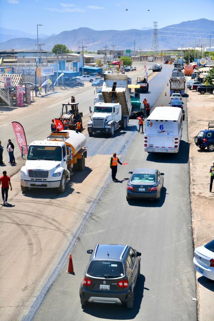 Supervisan pavimentación.
