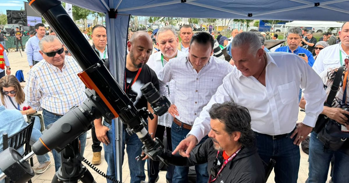 El Gobernador Manolo Jimenez en compañía del Alcalde de Torreón.