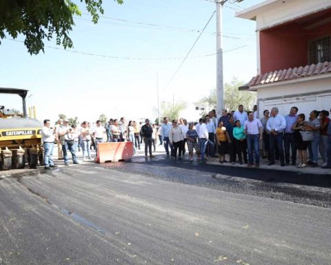 Obras de recarpeteo y pavimentación en Torreón.