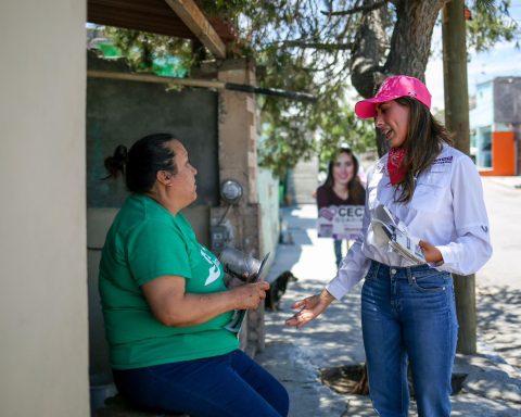 Candidata al senado por Morena