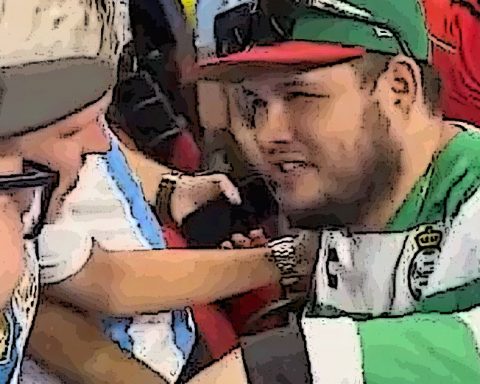 Aficionados que se encontraban disfrutando de un partido Albiceleste vs. Canadá recibieron insultos por parte de otro fanático