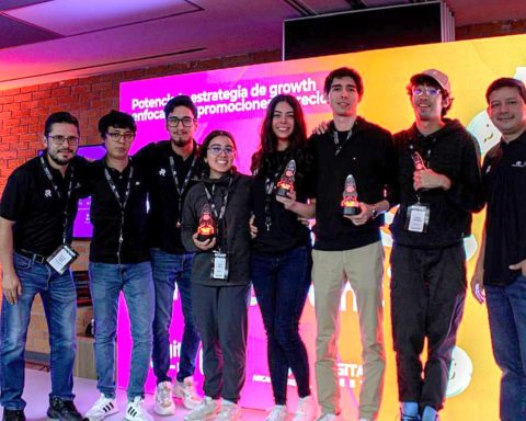 La primera edición del evento "Rocket Hackathon"