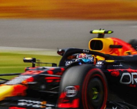 Checo Pérez se queda sin sumar puntos