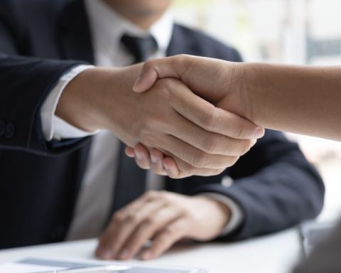 Cinco empresas ofrecen más de 200 empleos en Frontera