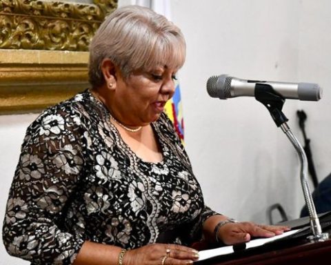 Investigan venta irregular de vehículos oficiales durante administración de Aracelia Jasso