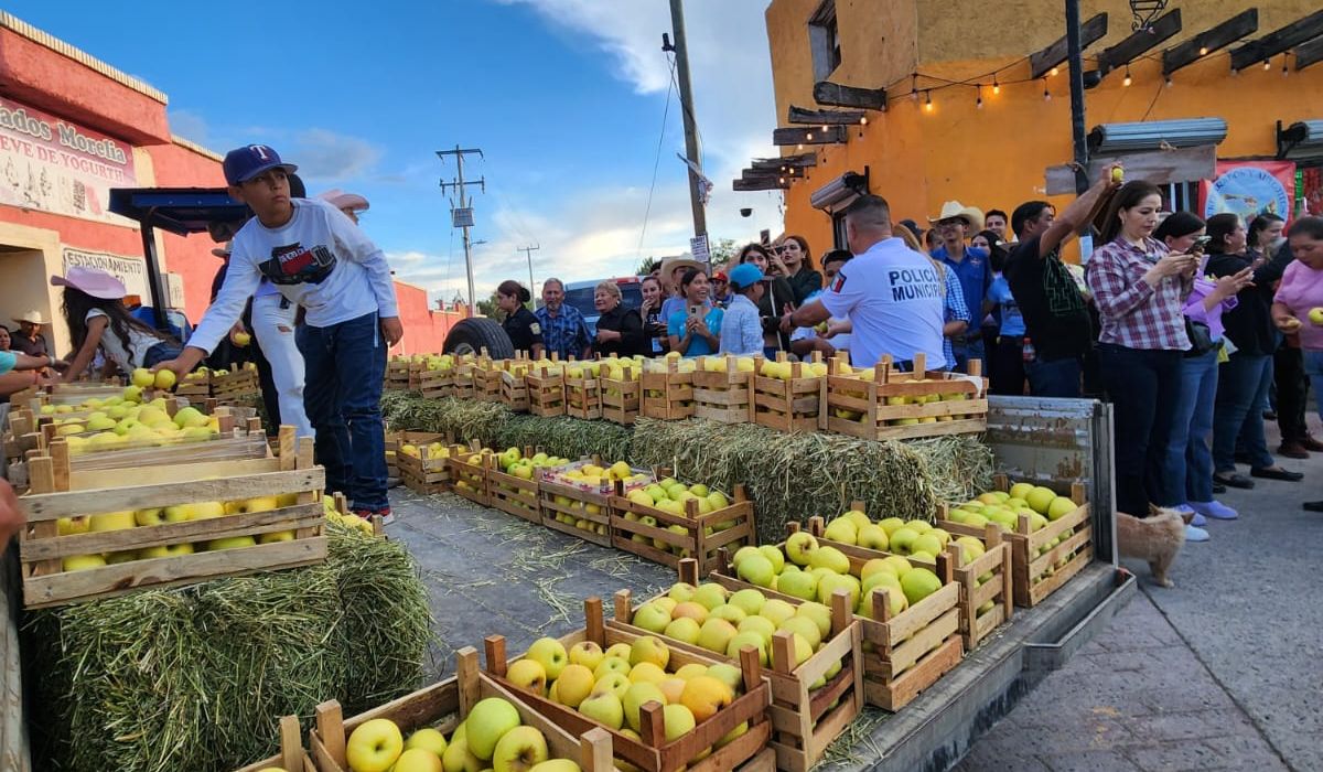 Arteaga alista Feria de la Manzana 2025 para impulsar turismo y economía local