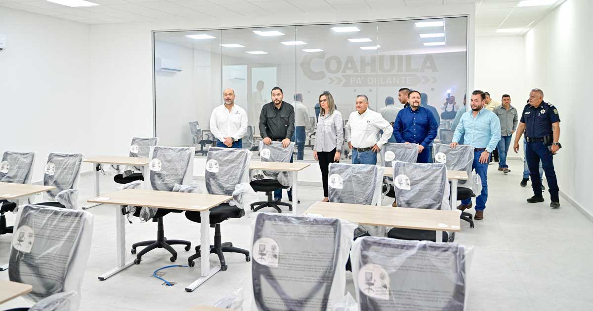 Carlos Villarreal recibe la obra civil del C2 en Monclova.