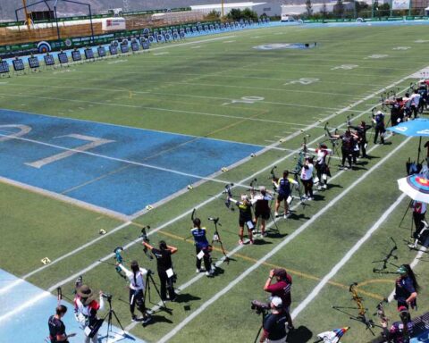 Fila de tiradores con arco en el World Archery Mexico Championship en Saltillo.