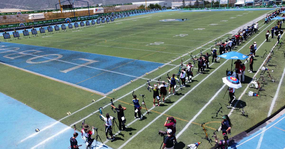 Fila de tiradores con arco en el World Archery Mexico Championship en Saltillo.