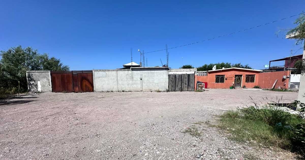Fachada del domicilio cateado en Nueva Rosita, Coahuila.