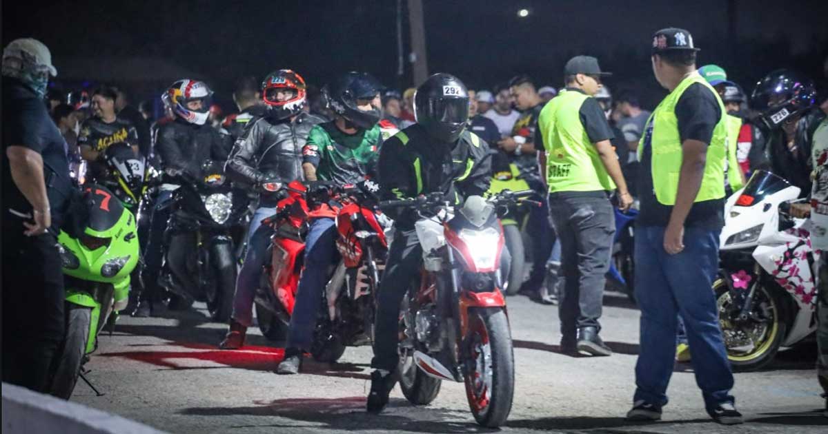 Grupo de motociclistas.