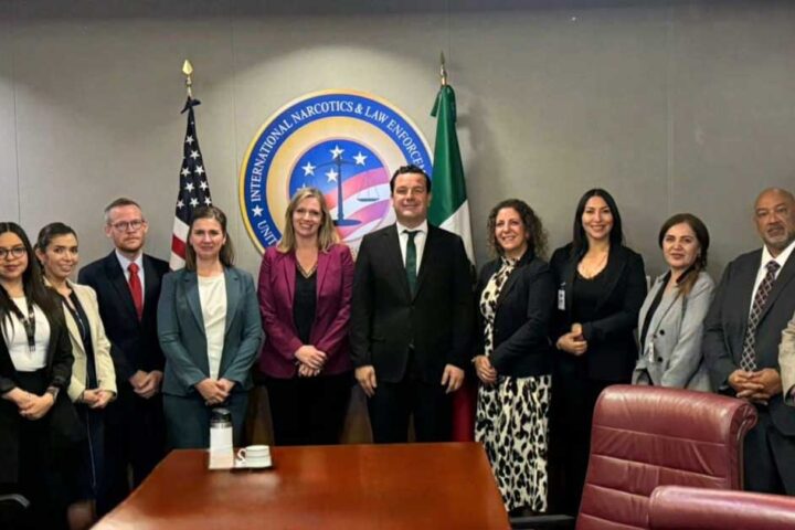 Federico Fernández, fiscal de Coahuila, reunido con funcionarios estadounidenses.