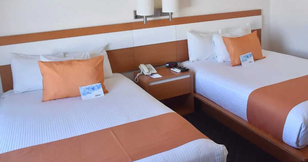 Recámara de hotel.